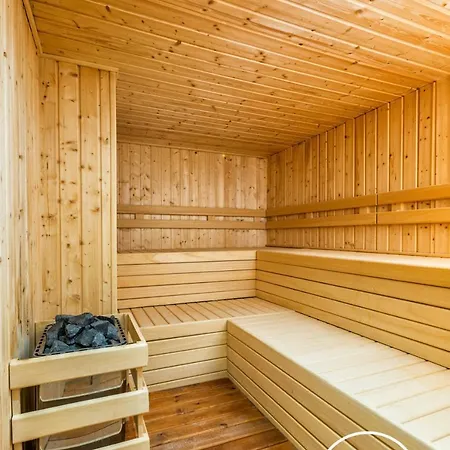 Vivi Homes - Emerald Pool, Sea View, Gym & Sauna El Faro